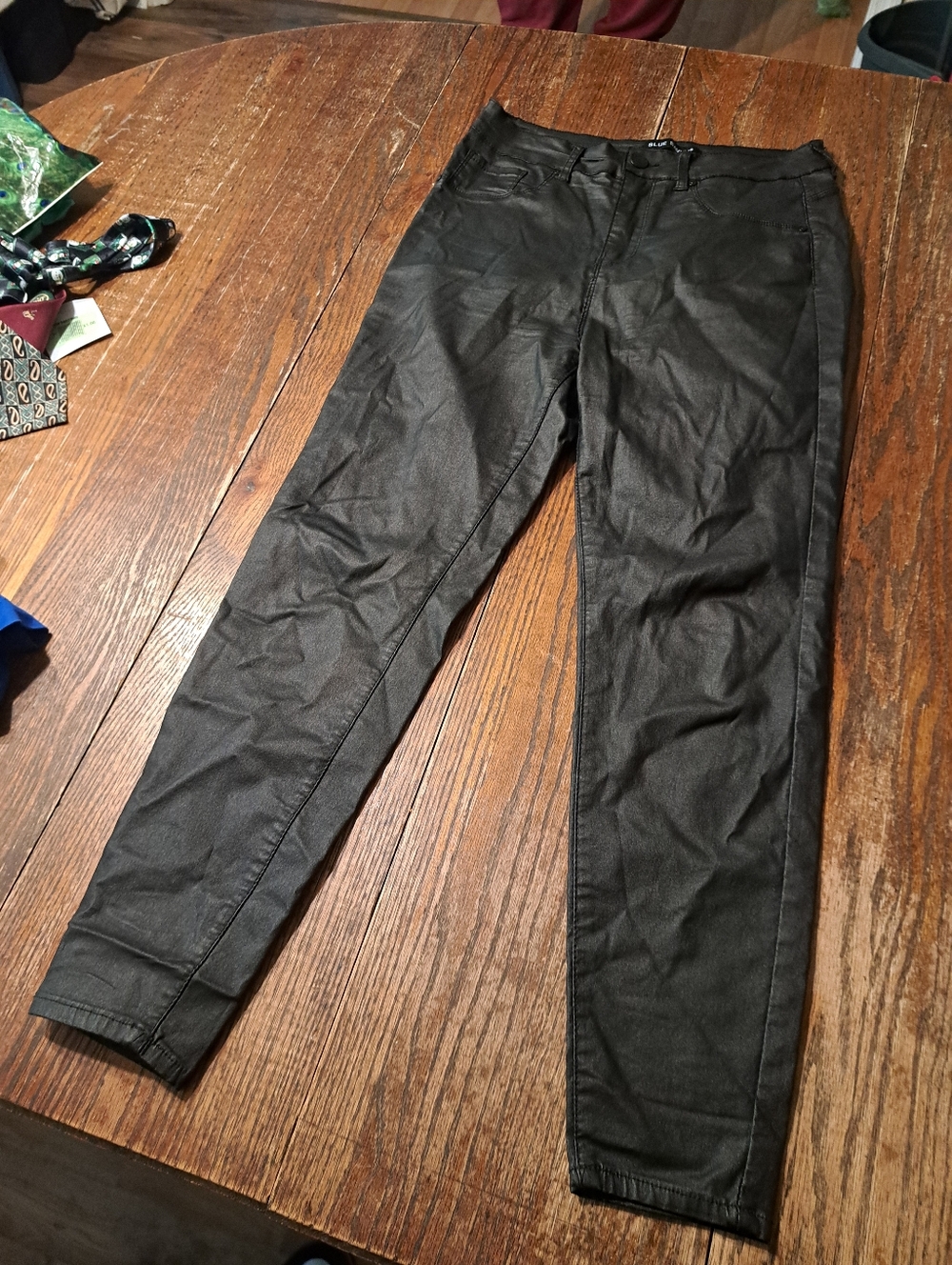 Size 15/32 Blue Savvy Black Skinny Stretch Coated Jeans Casual Pants